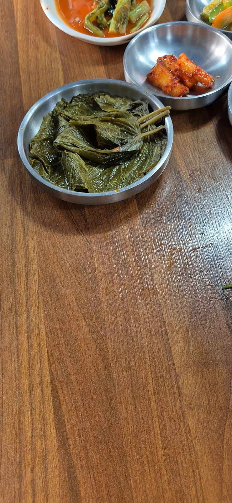Pickled perilla leaves